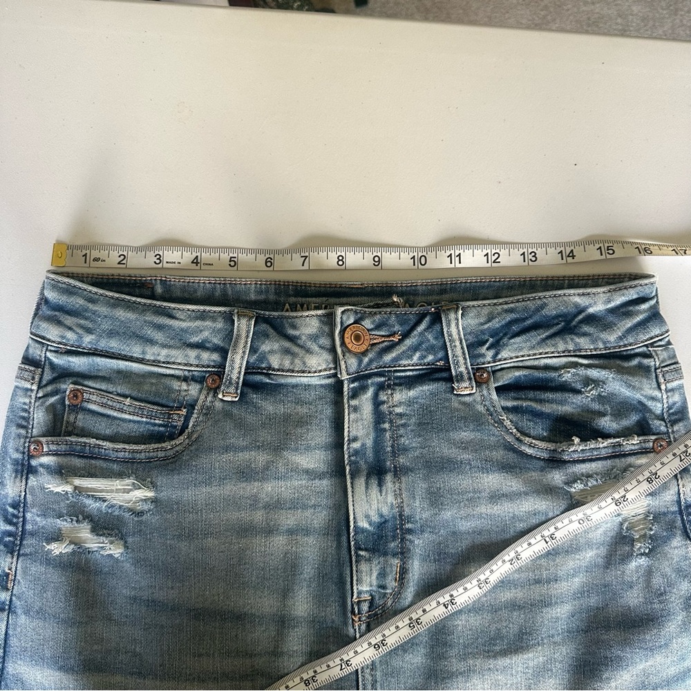 American Eagle Denim Mini Skirt Size 12 NWOT Raw Hem - Picture 6 of 7